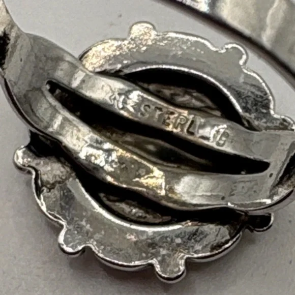 Vintage Sterling Silver Floral Ring Size 5 adjustable to 6 - Picture 3 of 6
